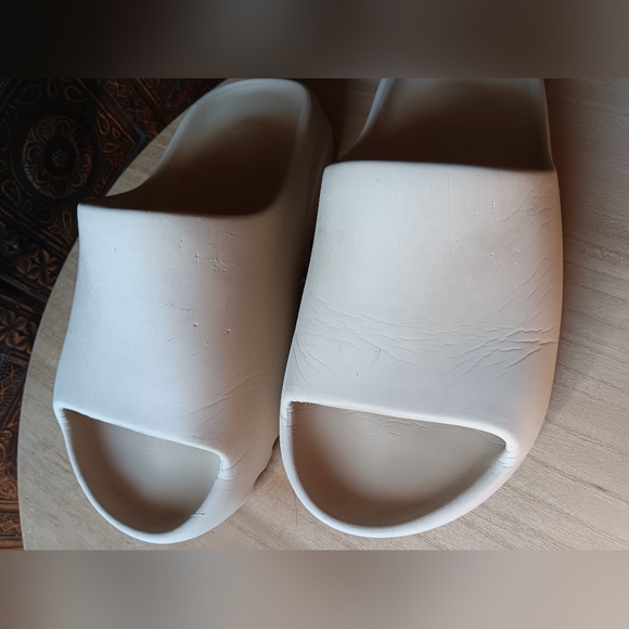 Adidas YEEZY Slide Bone 2020 - Picture 10 of 13